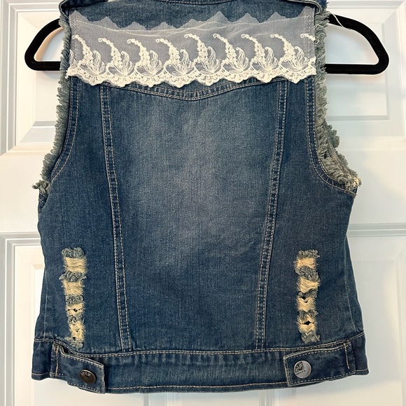 I love Woman’s Denim Vest size Small - Picture 6 of 6
